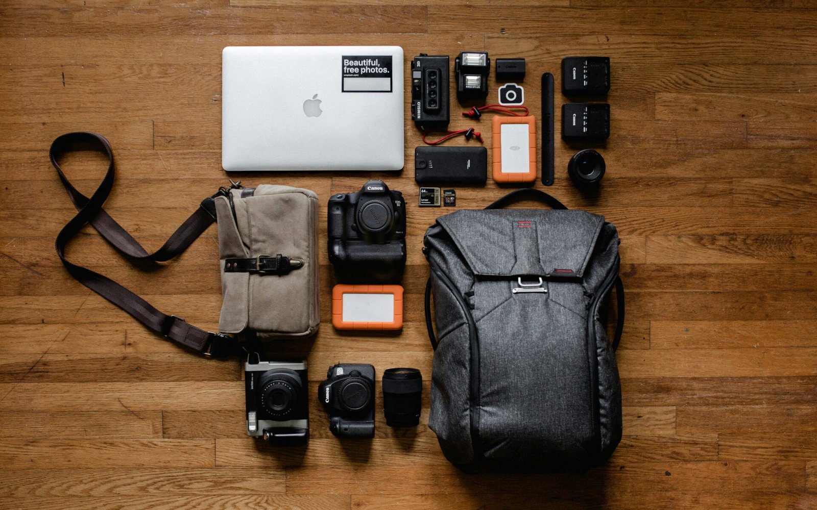 Camera Essentials to Pack While You Are Travelling